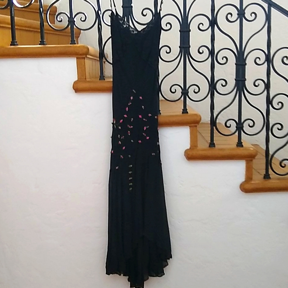 Slim-fitting Sue Wong cocktail dress (bead accent)